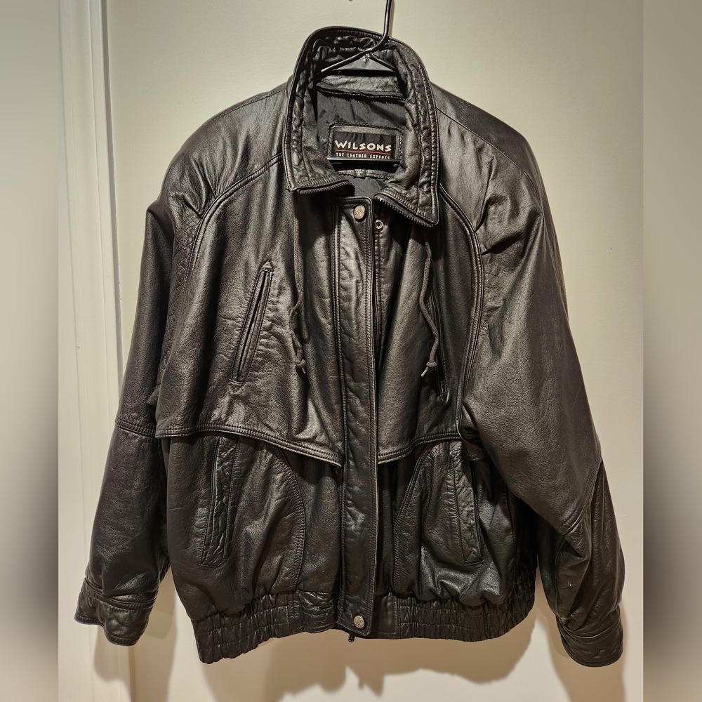 Vintage MEN'S WILSONS LEATHER BLACK MOTORCYCLE JACKET XL